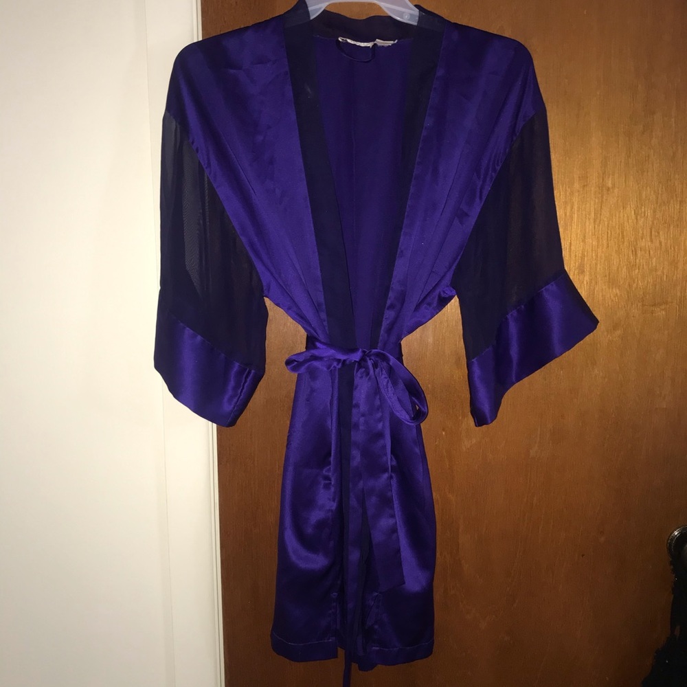 Vintage Victoria’s Secret Silky robe